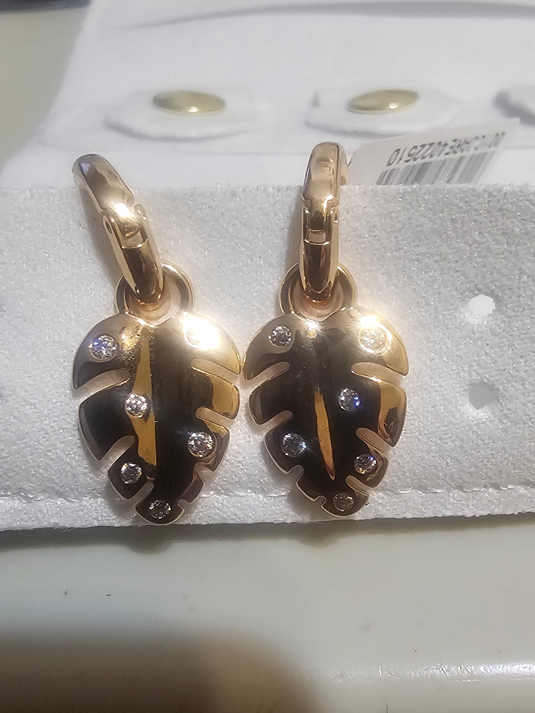 Arete Desmontable Hoja De Palma De Oro